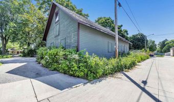 1228 W LAWRENCE St, Appleton, WI 54914