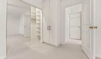 5301 WESTBARD Cir 224, Bethesda, MD 20816