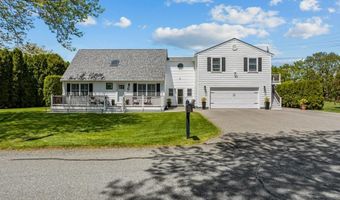 56 Pasture Farm Dr, Middletown, RI 02842