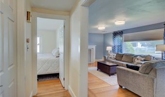 82 Garland Ave, Cranston, RI 02910