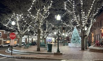 53 Thompson St, Amesbury, MA 01913