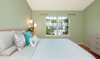 4471 Hillside Ct, Ann Arbor, MI 48105