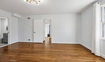 5001 W CEDAR Ln, Bethesda, MD 20814