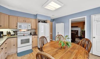 117 Windcliffe Dr, Ballwin, MO 63021