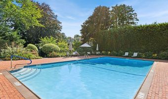 514 Montauk Hwy, Amagansett, NY 11930