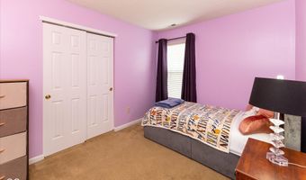 913 Halyard Dr, Avon, IN 46123