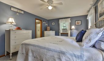 15 Edinburgh Dr, Bedford, NH 03110