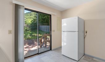 210 W FRANKLIN St, Bingen, WA 98605