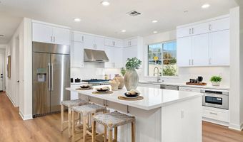 2 W Pine St, Altadena, CA 91001