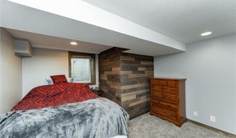1000 17th St SW, Austin, MN 55912