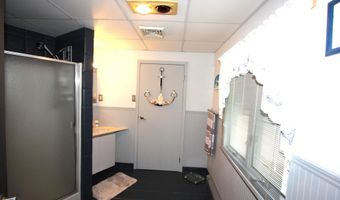 1 Arc Ct, Absecon, NJ 08201