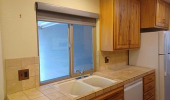 1945 PINER Rd 16, Santa Rosa, CA 95403