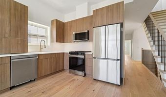 90 E 27TH St, Bayonne, NJ 07002