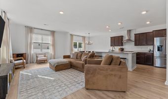 51 Walkabout Dr, Aberdeen, NC 28315