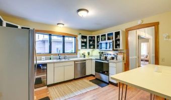 271 Essex St, Bangor, ME 04401
