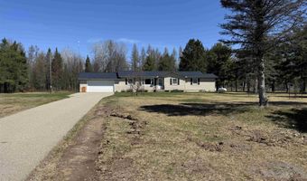 117 E Cemetery, Amasa, MI 49903