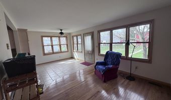423 N Johnson St, Ada, OH 45810