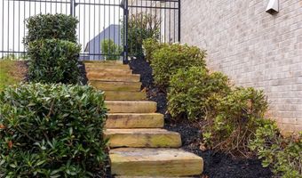 220 Briar Hollow Ln, Woodstock, GA 30188