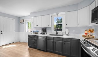 4241 Wedgewood Dr, Austintown, OH 44511