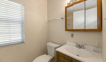 1817 N QUEENS Ln 2-161, Arlington, VA 22201