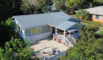 121 Ave D, Apalachicola, FL 32320