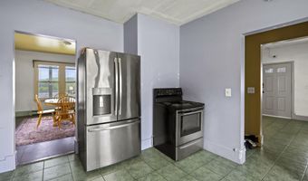 36 Vernon St, Auburn, ME 04210