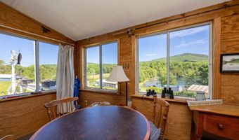 81 Shoreline Dr, Barnet, VT 05821