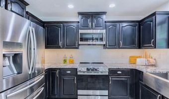2634 Dennis Dr, Alton, IL 62002
