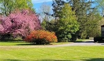 154 Essex Rd, North Kingstown, RI 02852