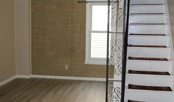 27 Trinity Pl, Amsterdam, NY 12010