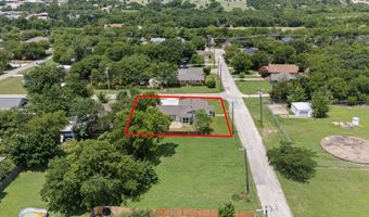 111 W Shelton St, Alvarado, TX 76009