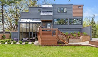 401 River Ln, Anoka, MN 55303