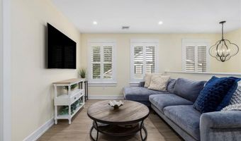 70 Tourjee Ln, North Kingstown, RI 02852