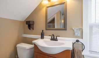 113 Chapel Pl, Amsterdam, NY 12010