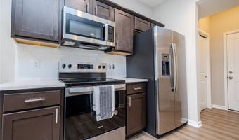 7000 Lake Ridge Ave 4, Des Moines, IA 50320