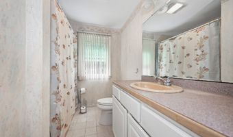 37 Anella Dr, Bethany, CT 06524