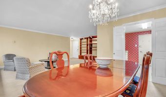 5301 WESTBARD Cir 438, Bethesda, MD 20816