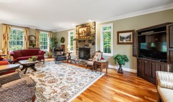 117 Chippenwood Ln, Bristol, CT 06010