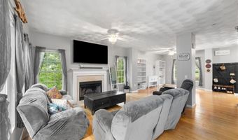38 Audubon Ln, Coventry, RI 02831