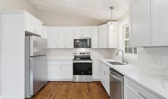 52 Mockingbird Dr, Exeter, RI 02822