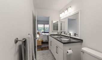 15 KULANIHAKOI St 12E, Kihei, HI 96753