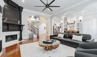 13 Kensington Dr, Heath, TX 75032