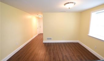 92 Trout Dr, Middletown, RI 02842