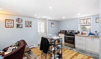 203 ALBANY Ave, Barrington, NJ 08007