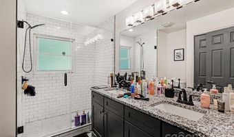 1027 Dresden Dr W, Charlotte, NC 28205