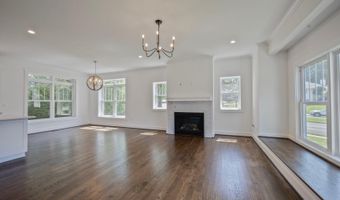 2100 PATRICK HENRY Dr, Arlington, VA 22205