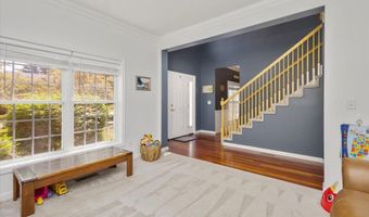 36 Summit Rd, Bedford, NH 03110