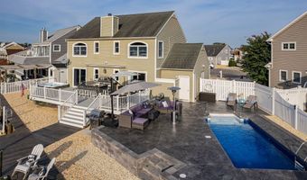 96 Windjammer Ct, Bayville, NJ 08721