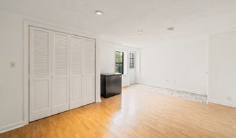 33 Bay Path Way 33, Branford, CT 06405
