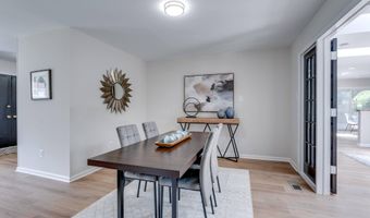 8702 PAPPAS Way, Annandale, VA 22003